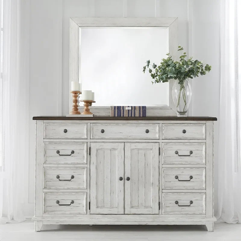 White & Tobacco 4-Piece Panel Bedroom Set (Queen/King) – Farmhouse Style, Sleeps 1–2